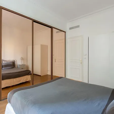 Royal And Luxury Palace Apartment